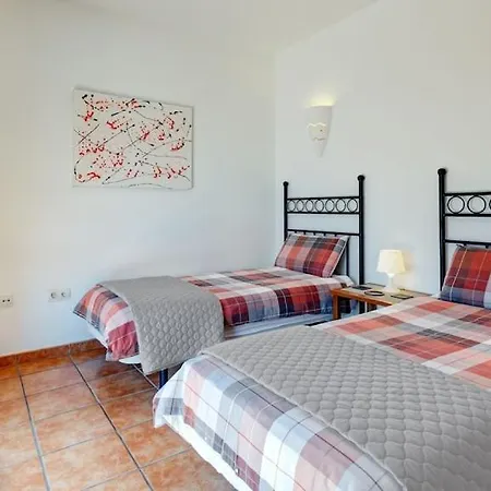 Very Private 4 Bedroom Acebo With Electrically Heated Pool Villa *