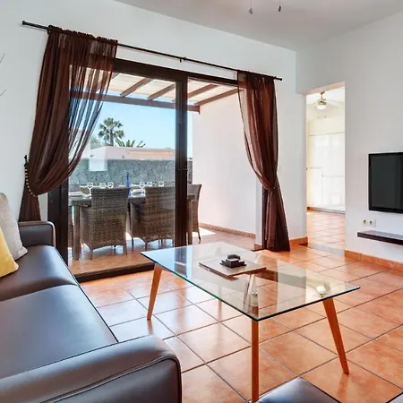 Very Private 4 Bedroom Acebo With Electrically Heated Pool