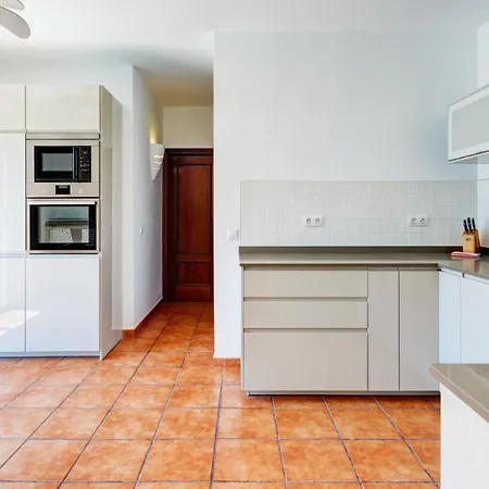 Very Private 4 Bedroom Acebo With Electrically Heated Pool Villa